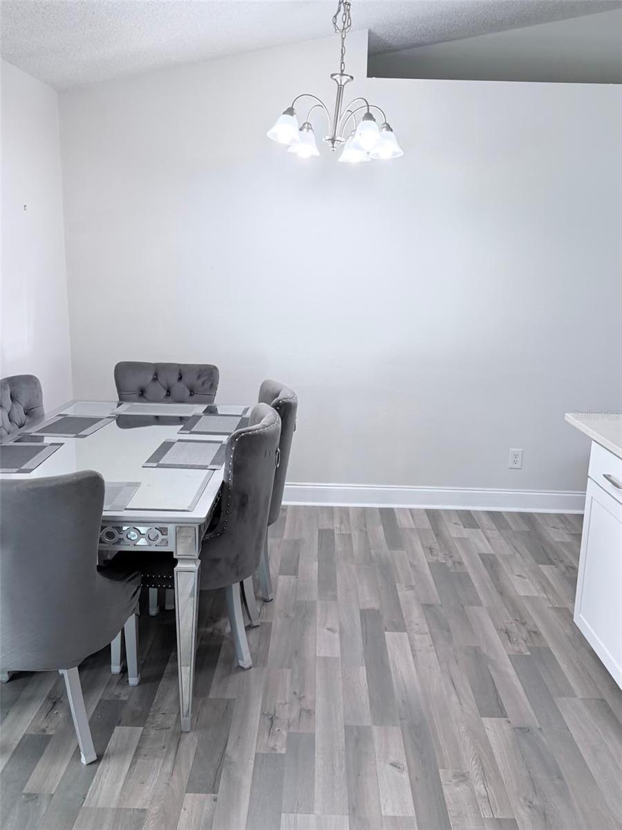 3237 LONDON AVE — photo 5