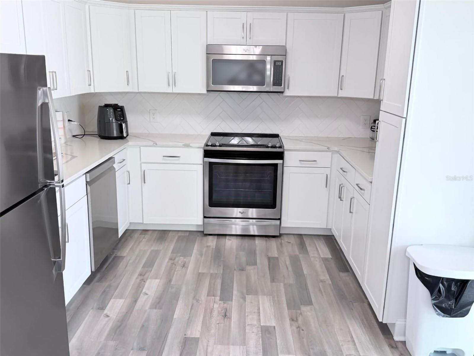 3237 LONDON AVE — photo 7