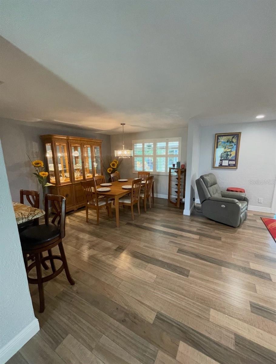 19 SANCHEZ AVE — photo 11