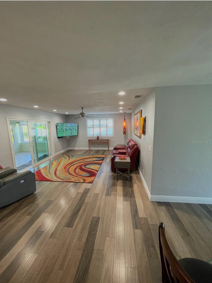19 SANCHEZ AVE — photo 12