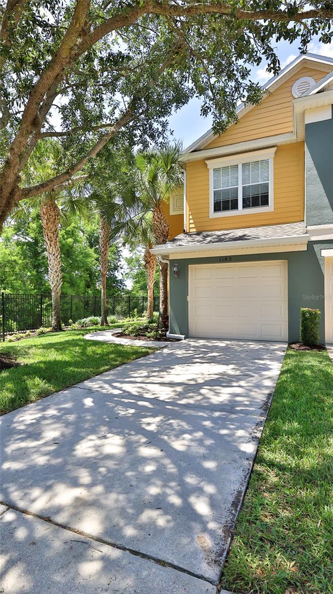 1102 BERKMAN CIR