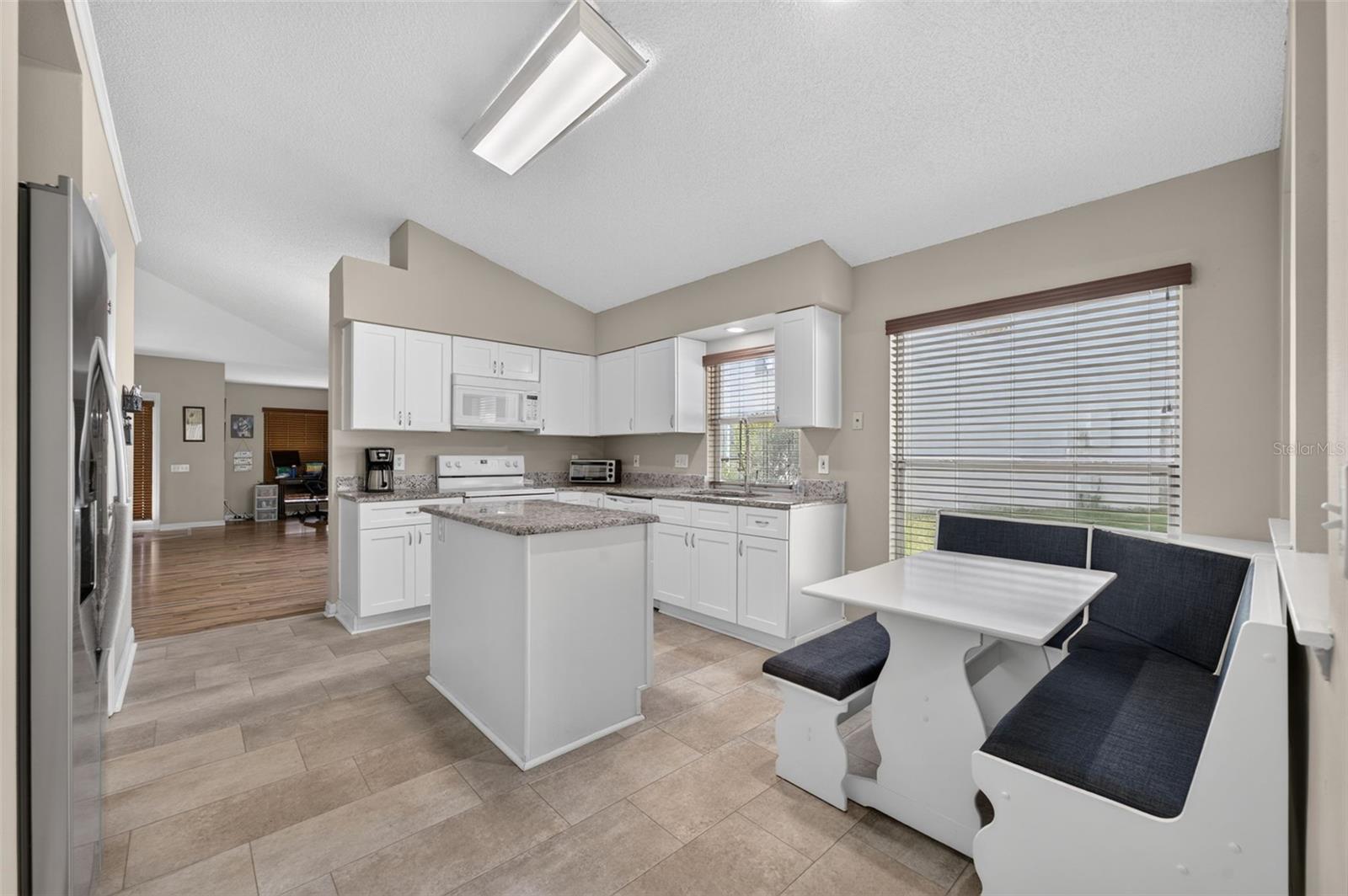 3597 MOSS POINTE PL — photo 4