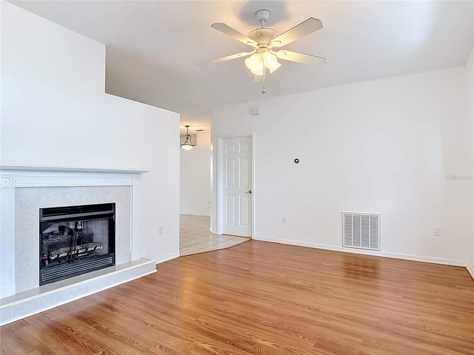 4624 S ATLANTIC AVE — photo 3