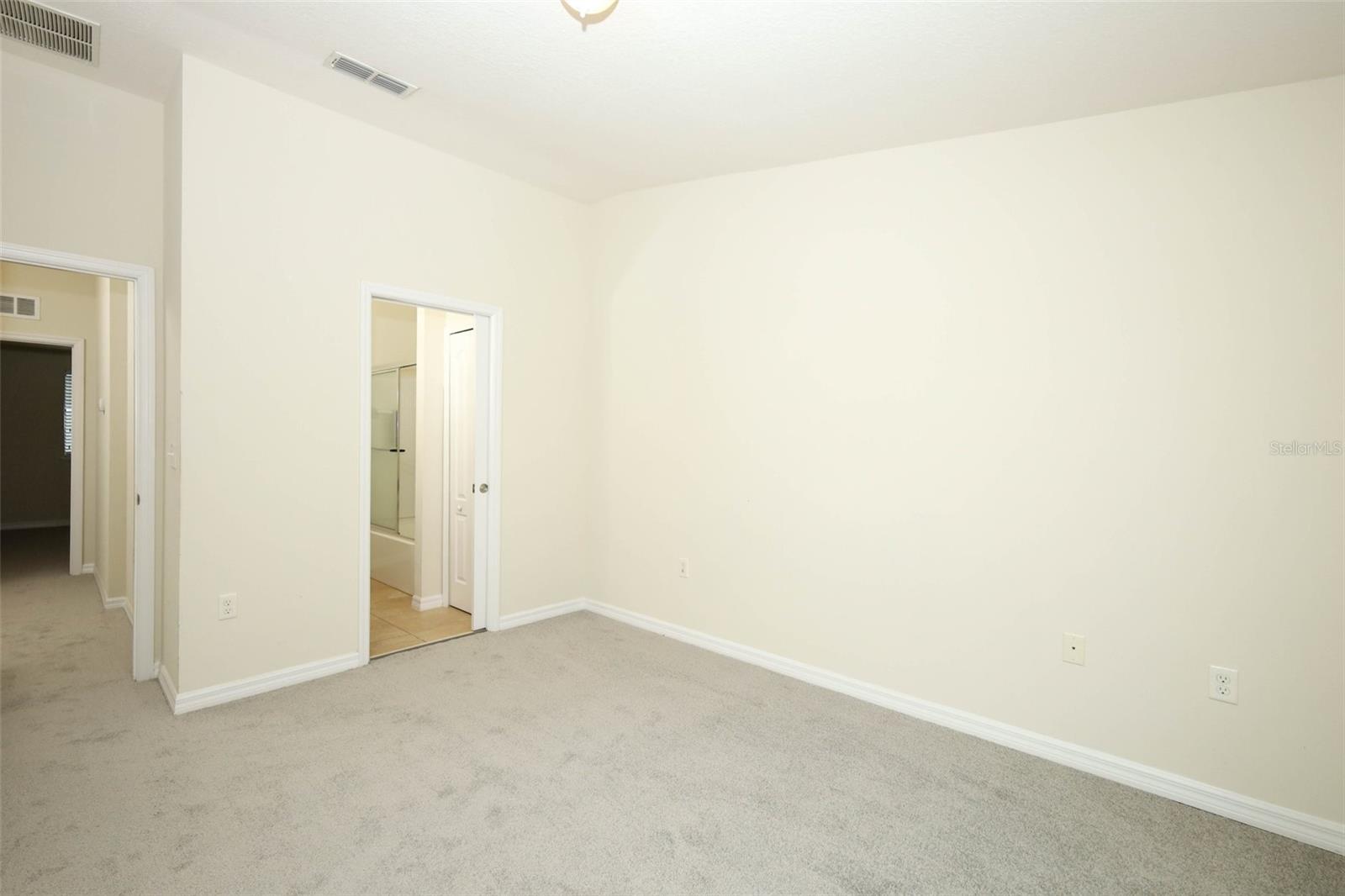 5221 WINDSOR LAKE CIR — photo 11