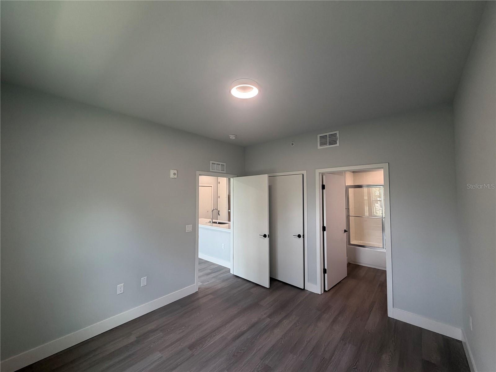2240 FLORIDA DR #203 — photo 6
