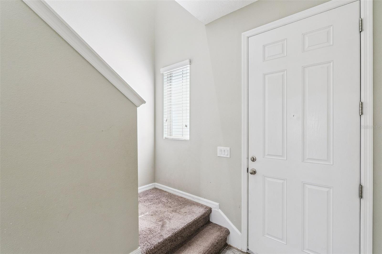 618 MERRY BROOK CIR — photo 8