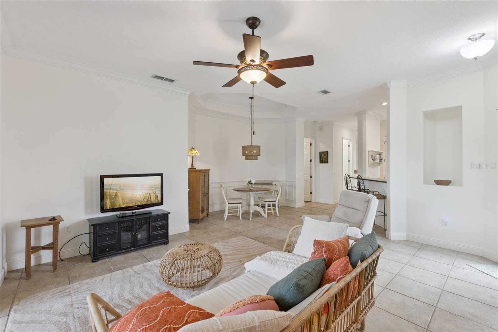 134 LOWER LAKE CT — photo 8