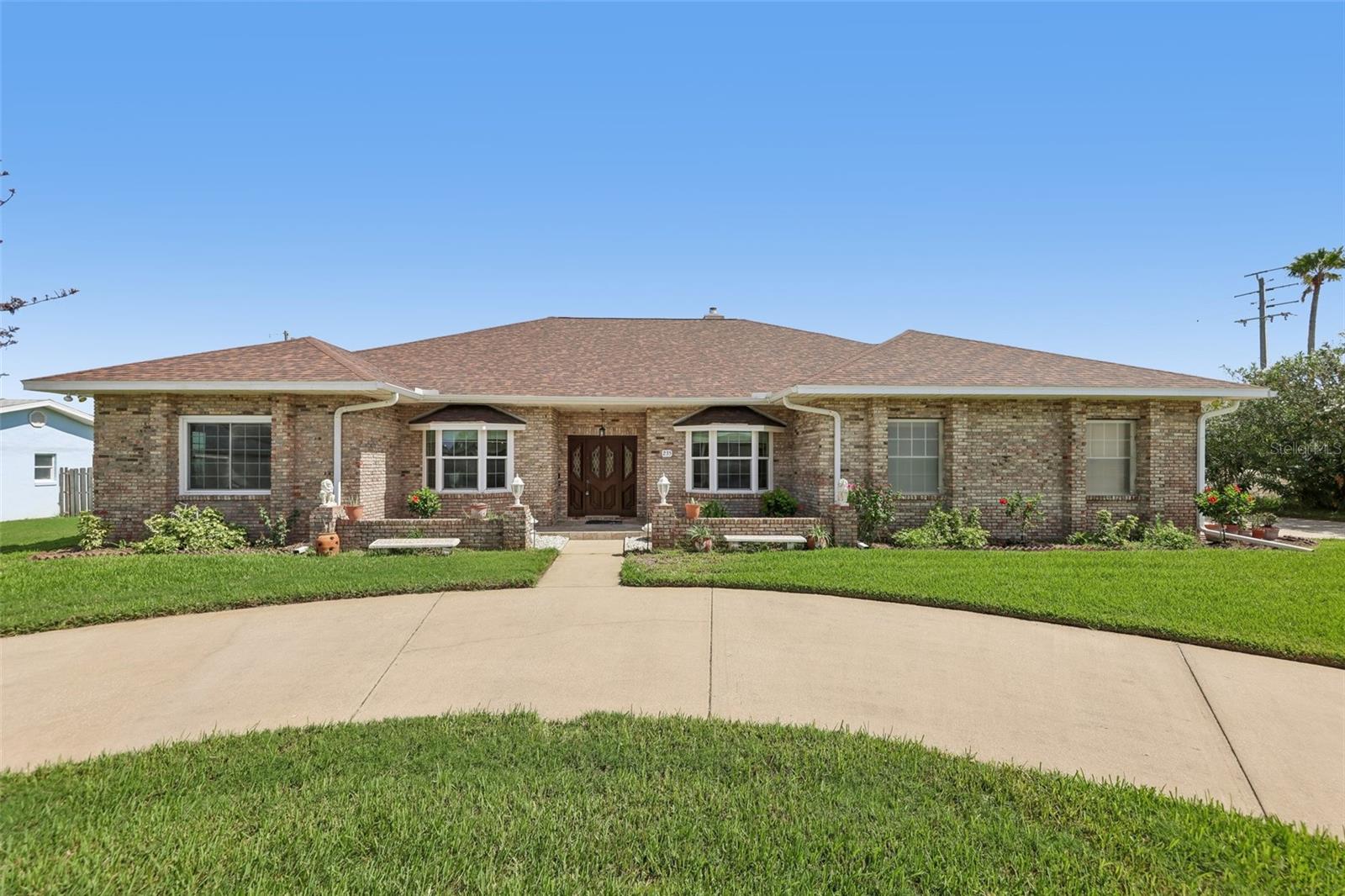 235 ANN RUSTIN DR — photo 2