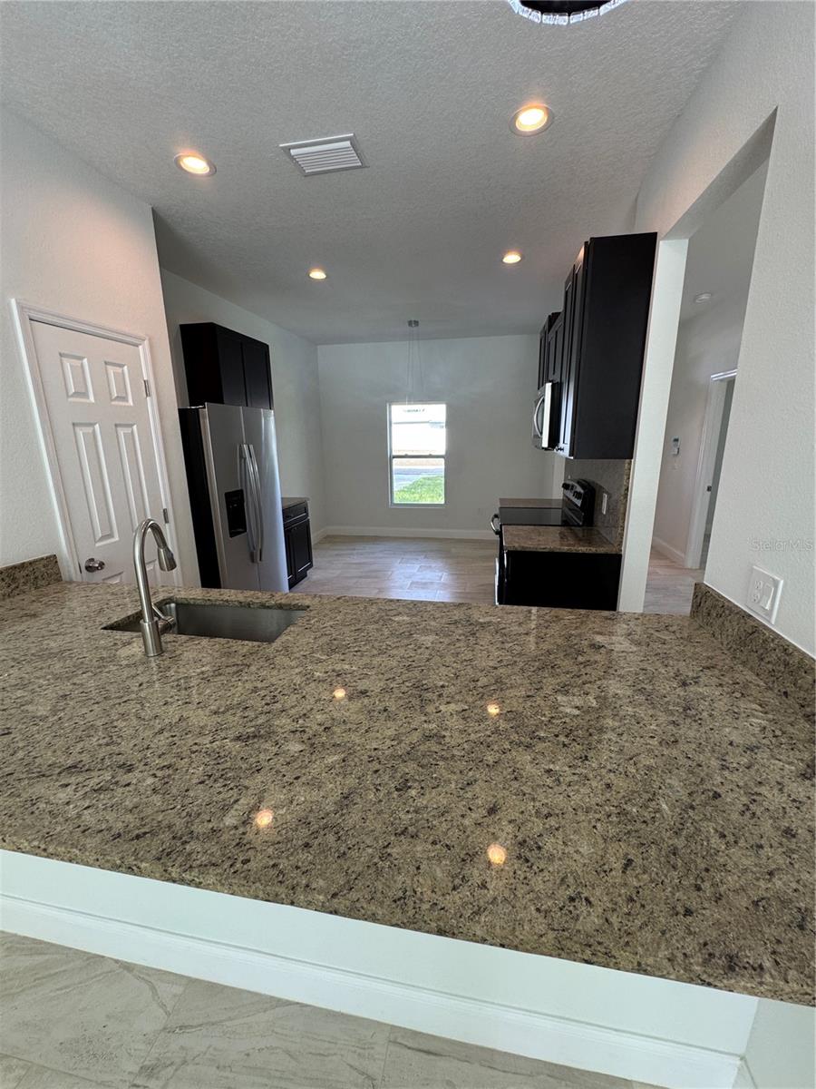 3148 N COVINGTON DR — photo 9