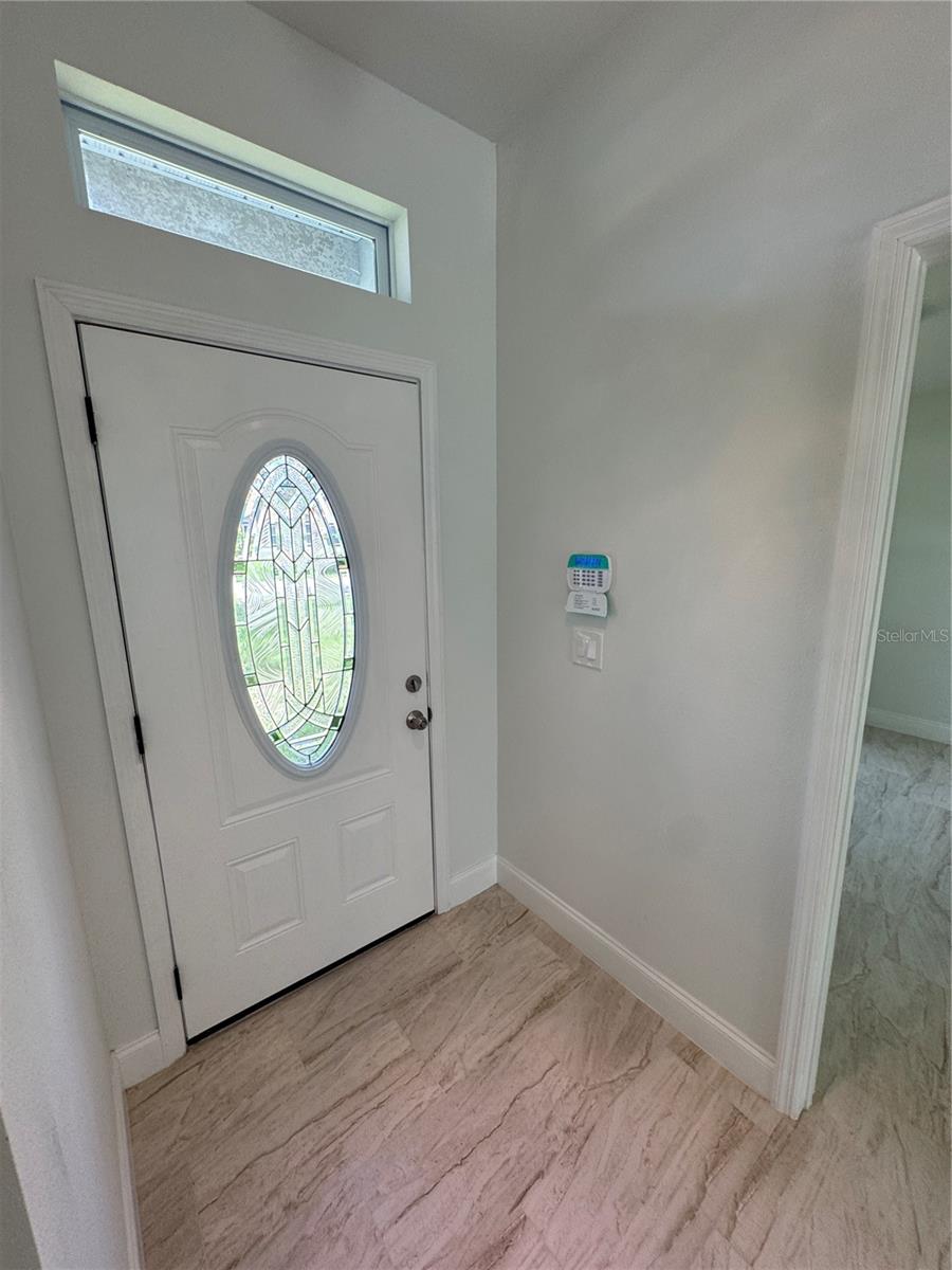 2888 FOXDALE DR — photo 3