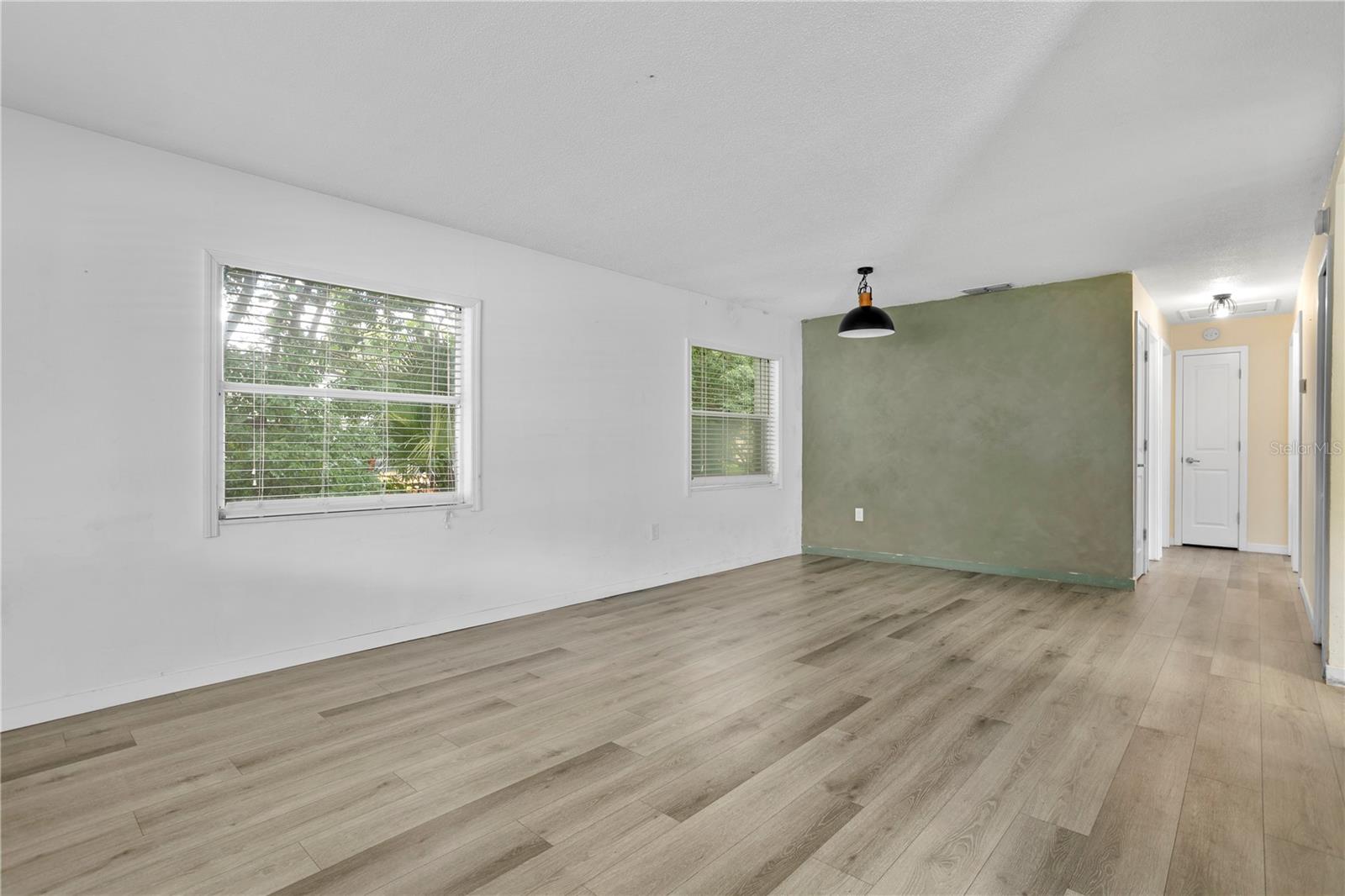 2412 GRANDVIEW AVE — photo 6