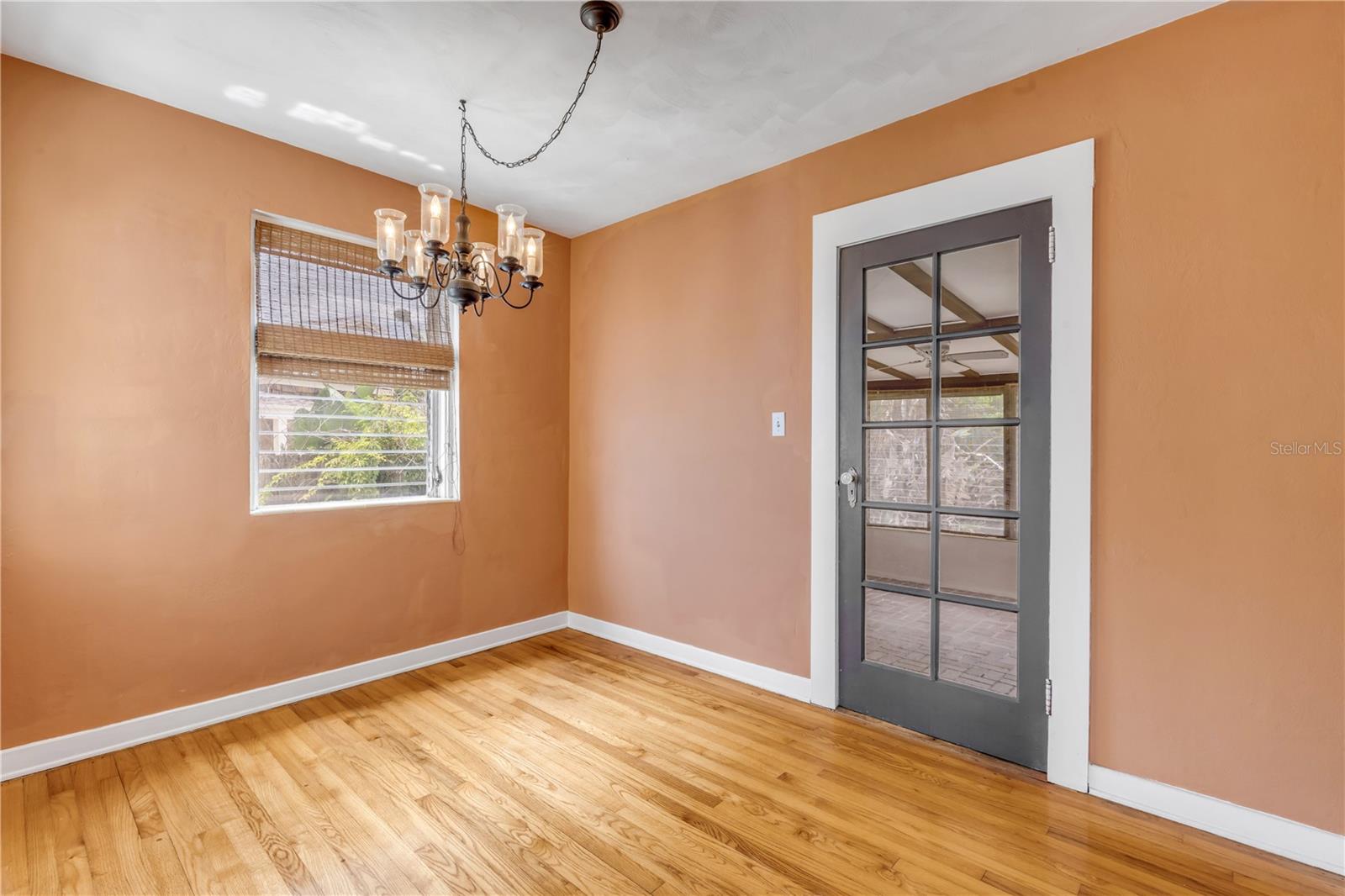 516 WISTERIA RD — photo 10