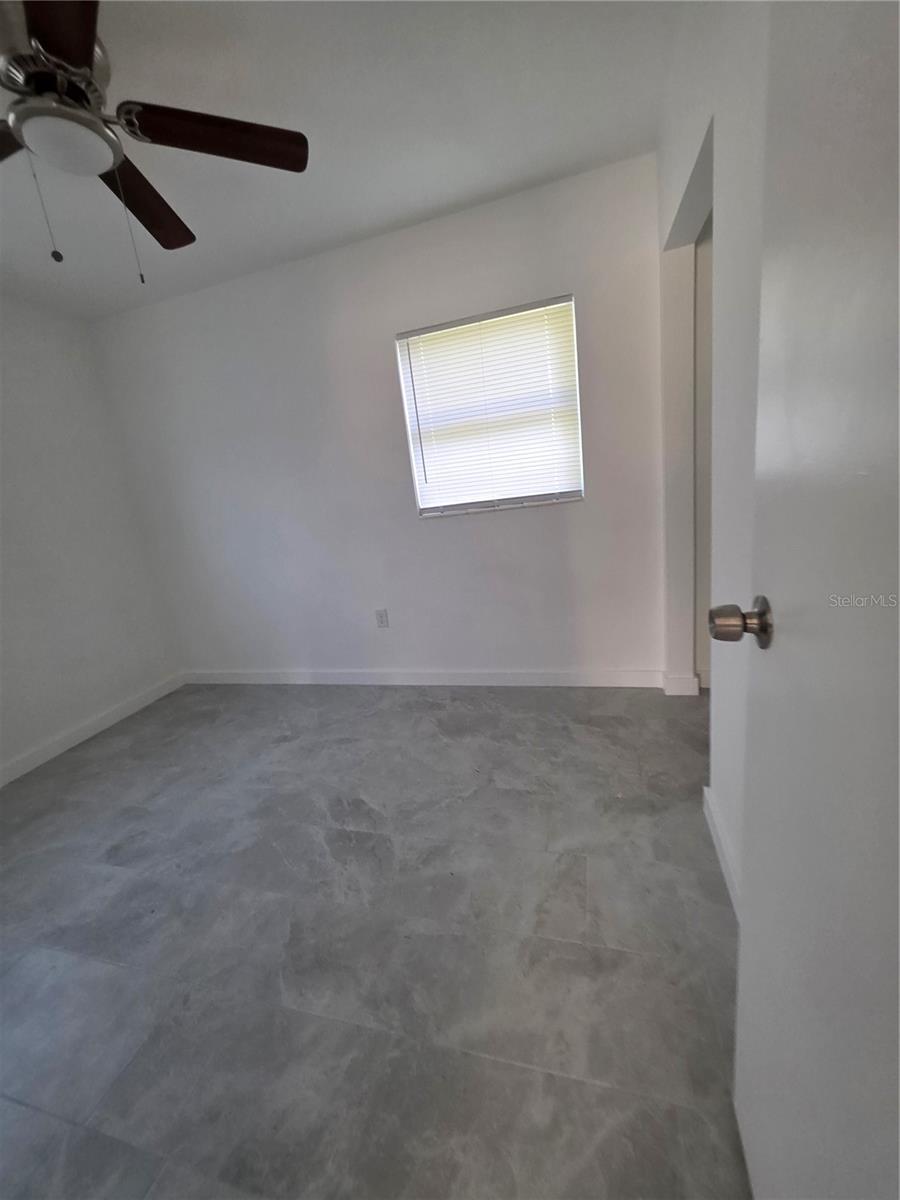 219 HAYS DR — photo 9