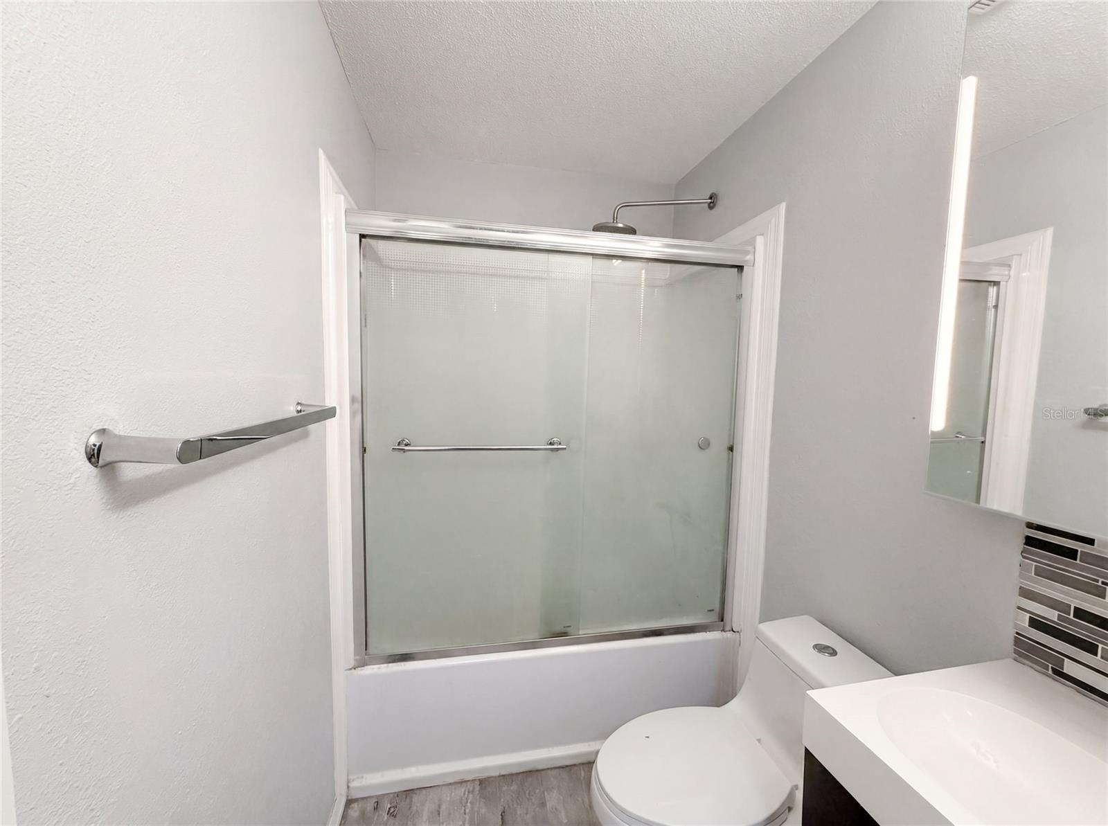 2308 S PARK AVE — photo 12