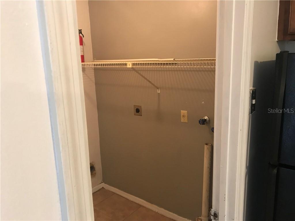 2415 S CEDAR AVE #B — photo 8