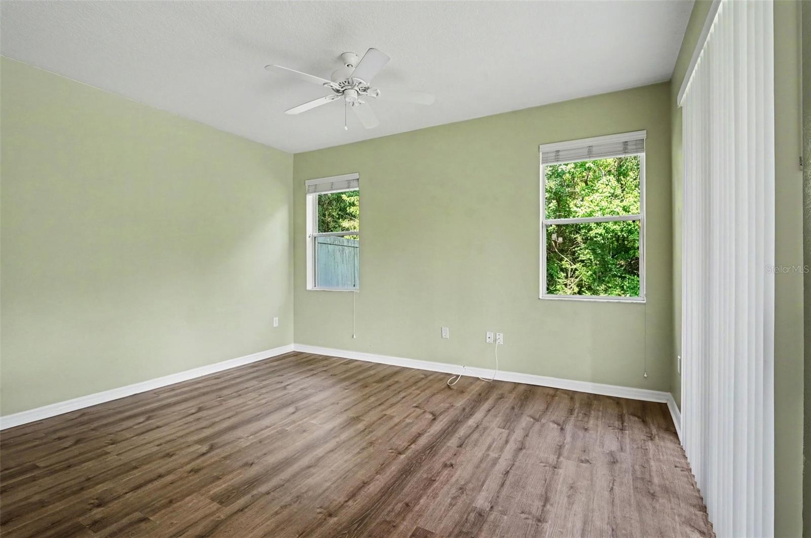 599 LAKE EAGLE LN — photo 5