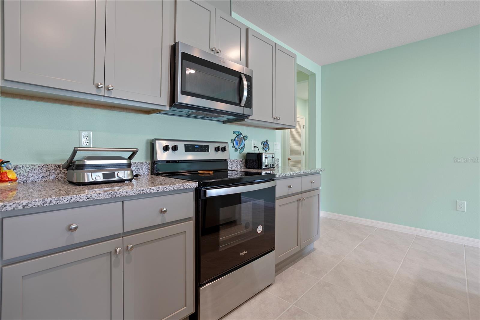 2648 NEVERLAND DR — photo 6