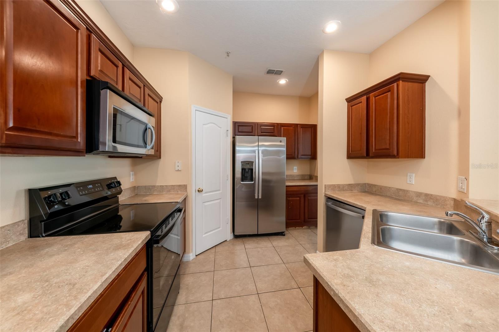 3221 SAN JACINTO CIR #3221 — photo 12