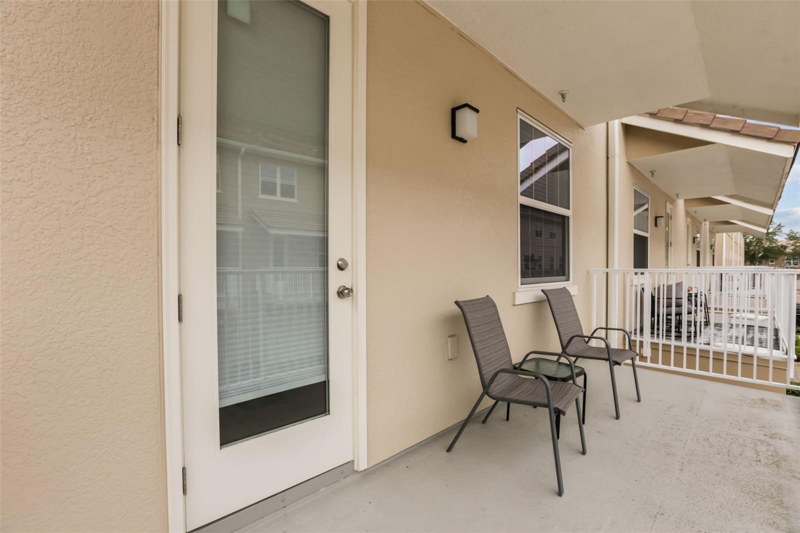 661 HANGNEST LN — photo 8