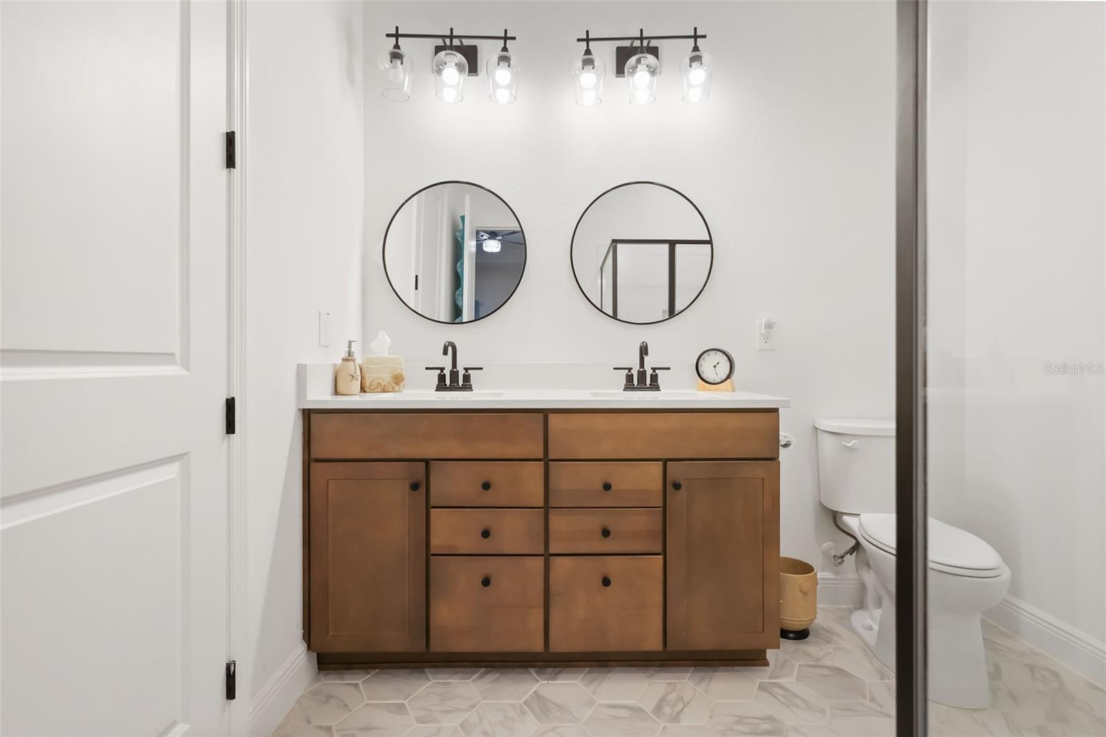 620 BAYERN LN — photo 11