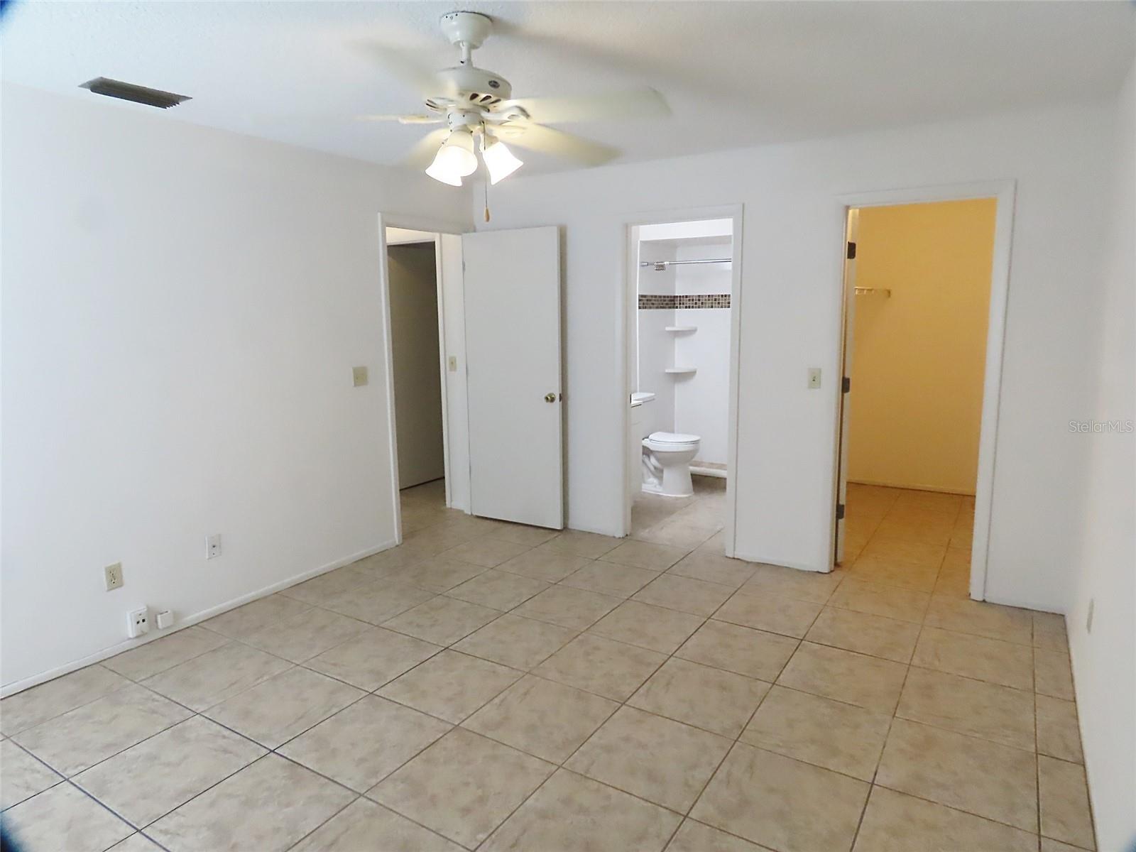 104 NORTHLAKE DR #104 — photo 9
