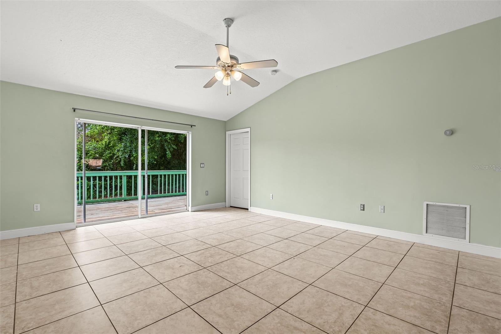 2063 MONTEREY DR — photo 8