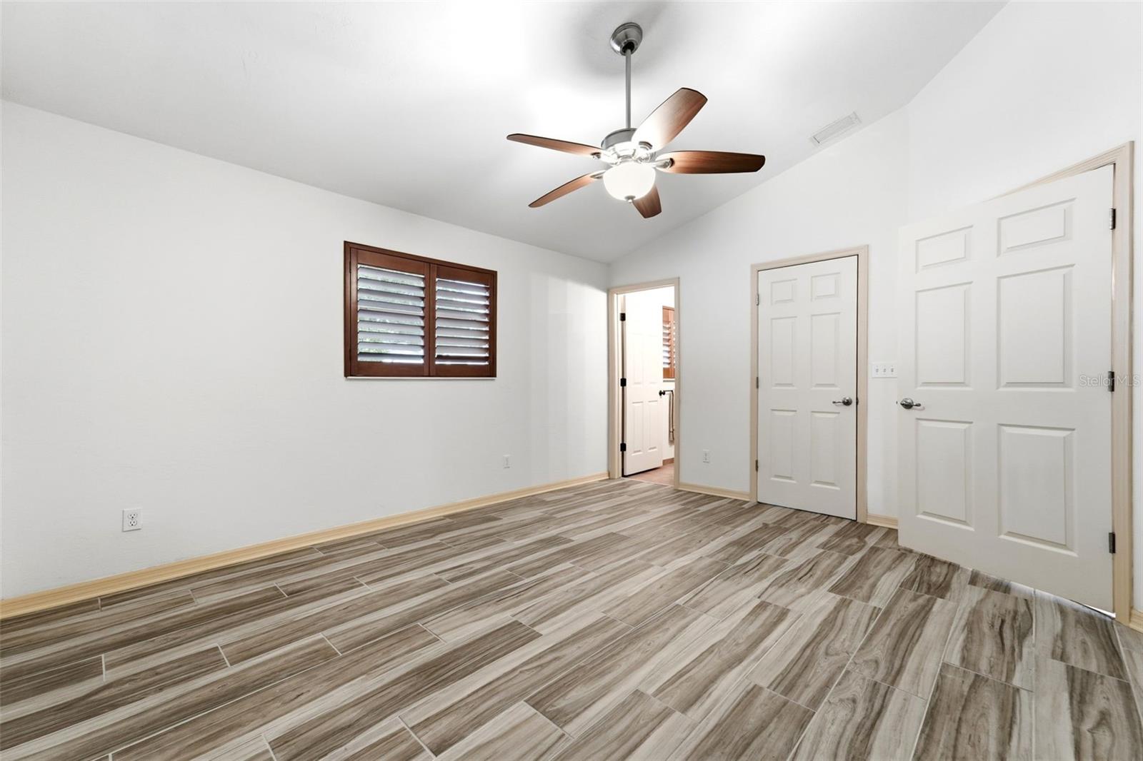 59 CRESTWOOD CIR — photo 8