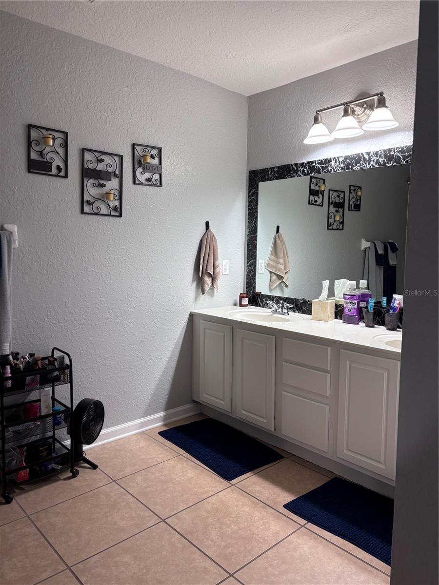 1121 LOYOLA CT — photo 11