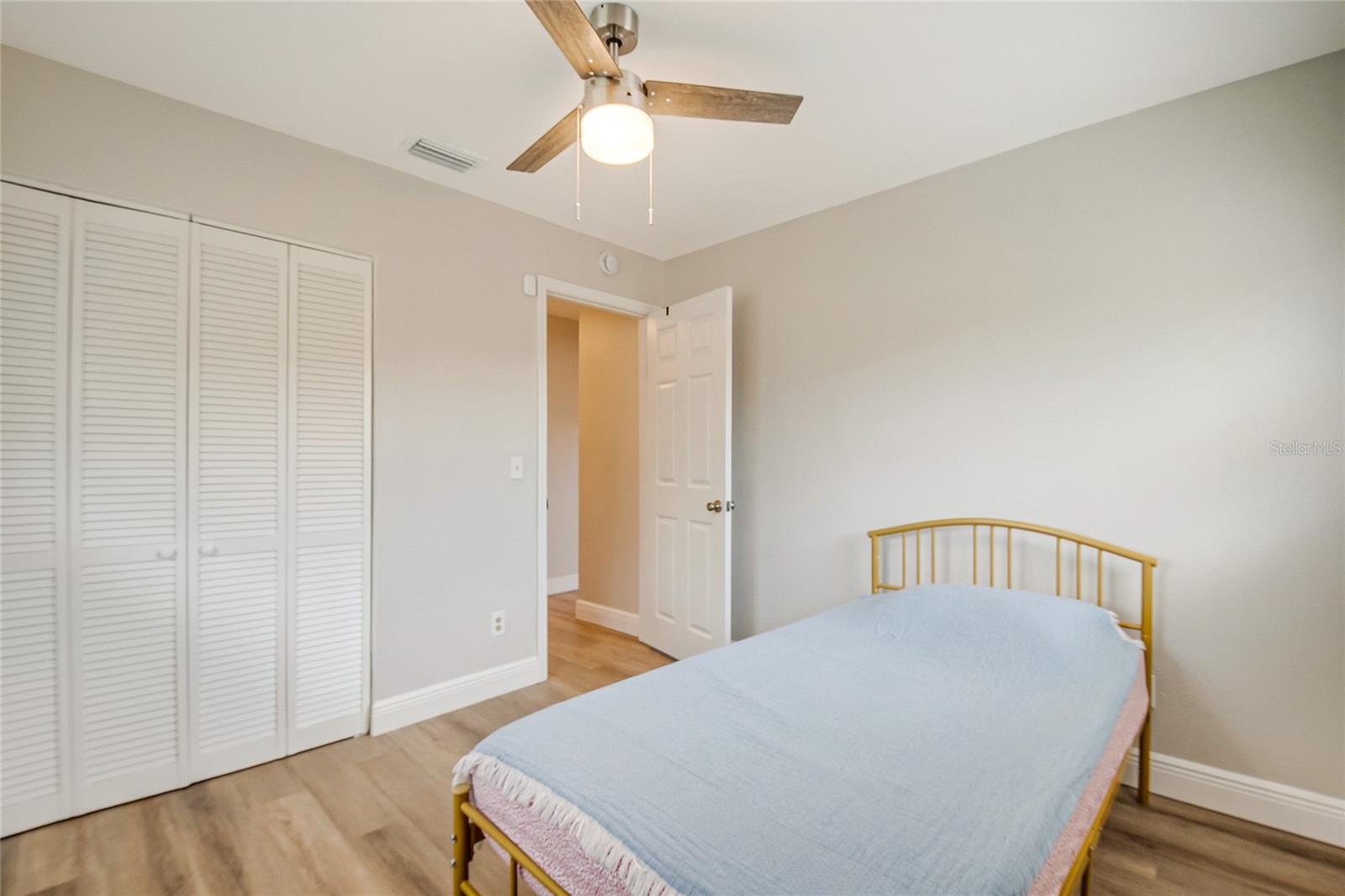 211 WOODMERE BLVD — photo 11