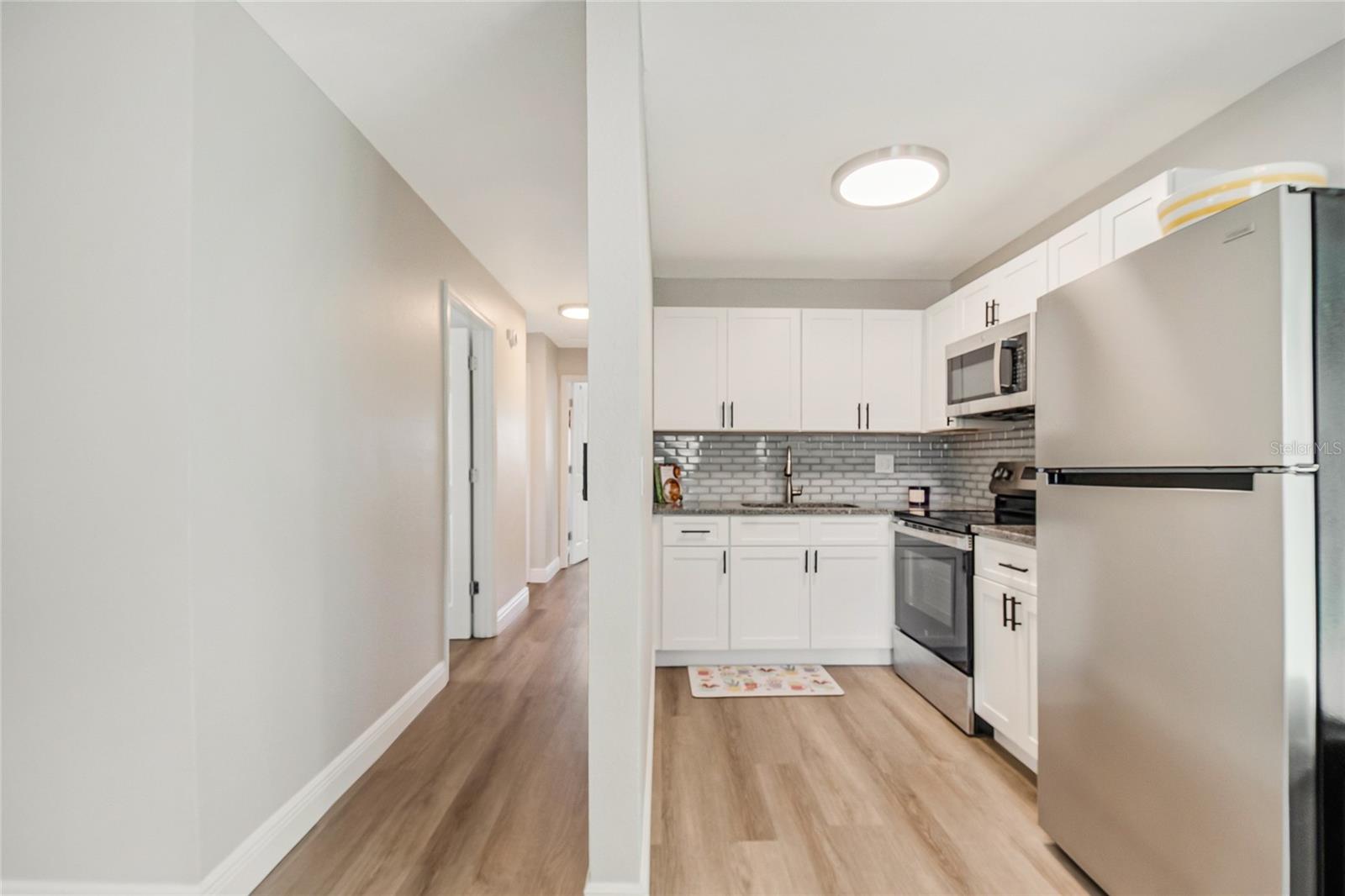 211 WOODMERE BLVD — photo 7