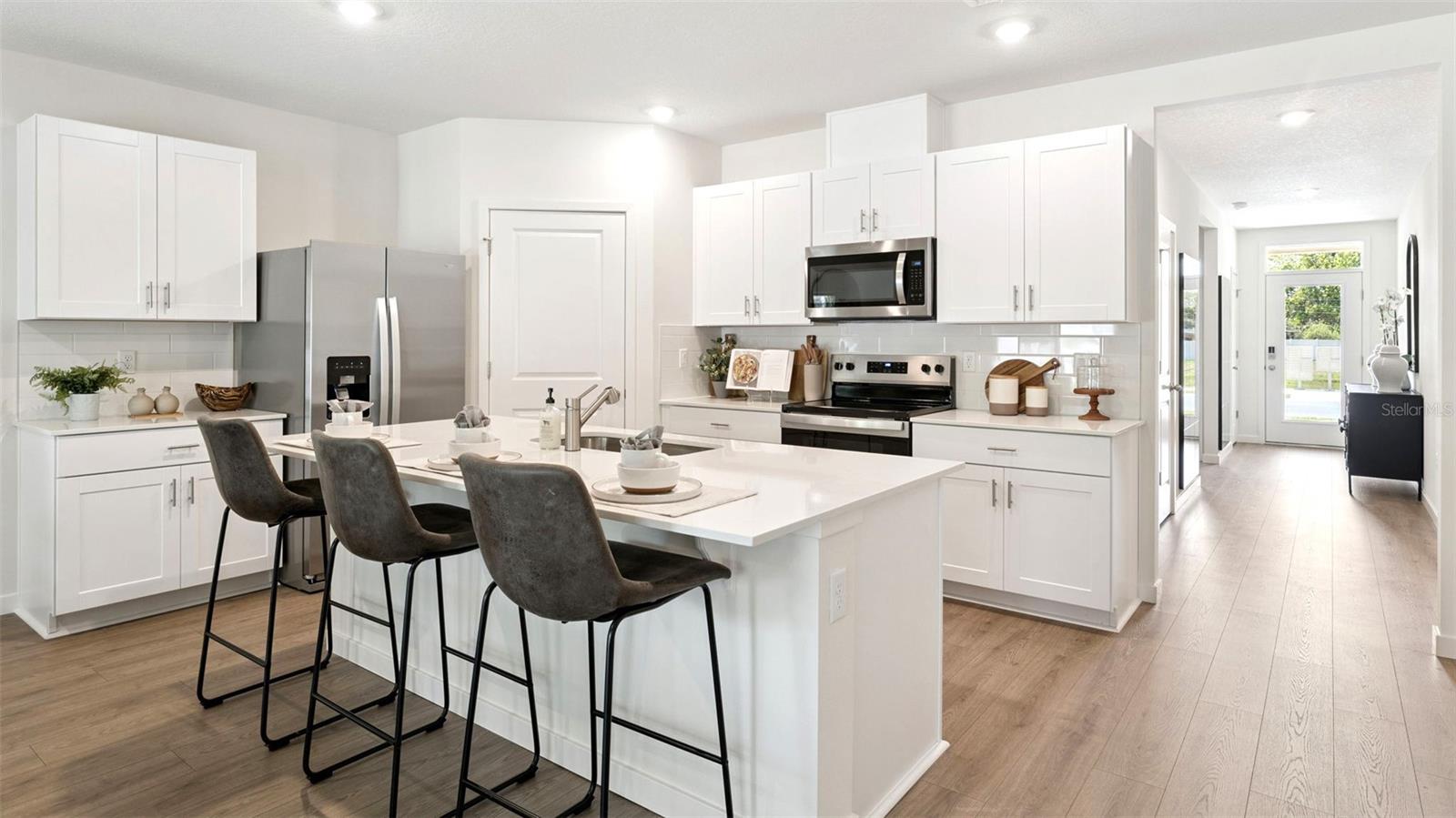 4009 BRADBURY WAY — photo 3