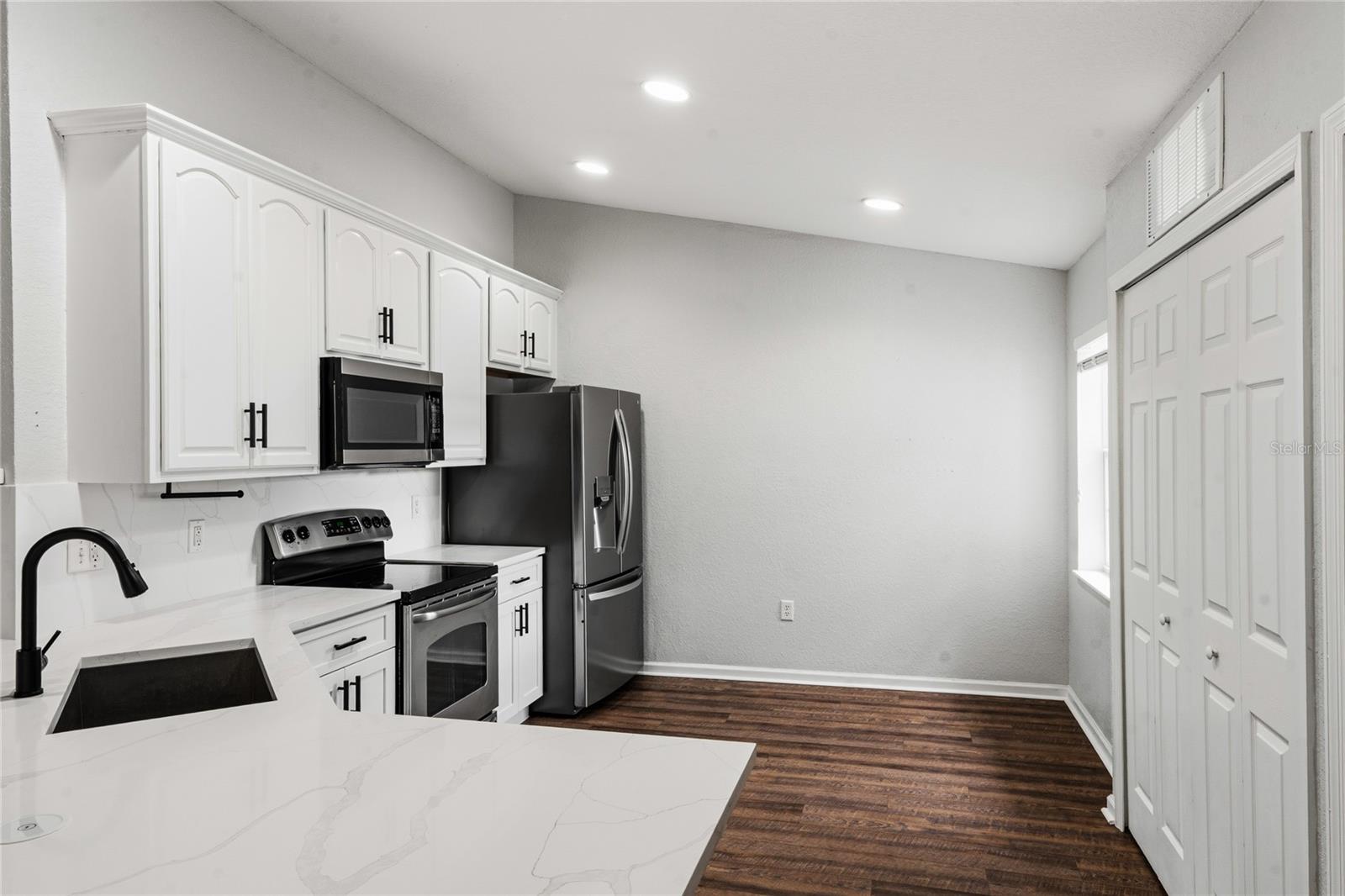 417 HILGARD CV #. — photo 12