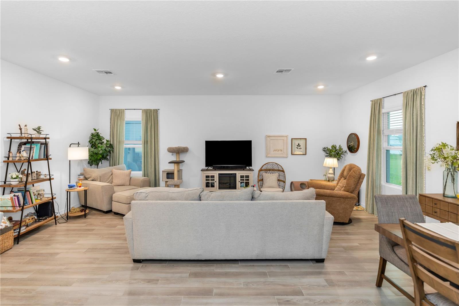 1450 ARBOR HILL DR — photo 9