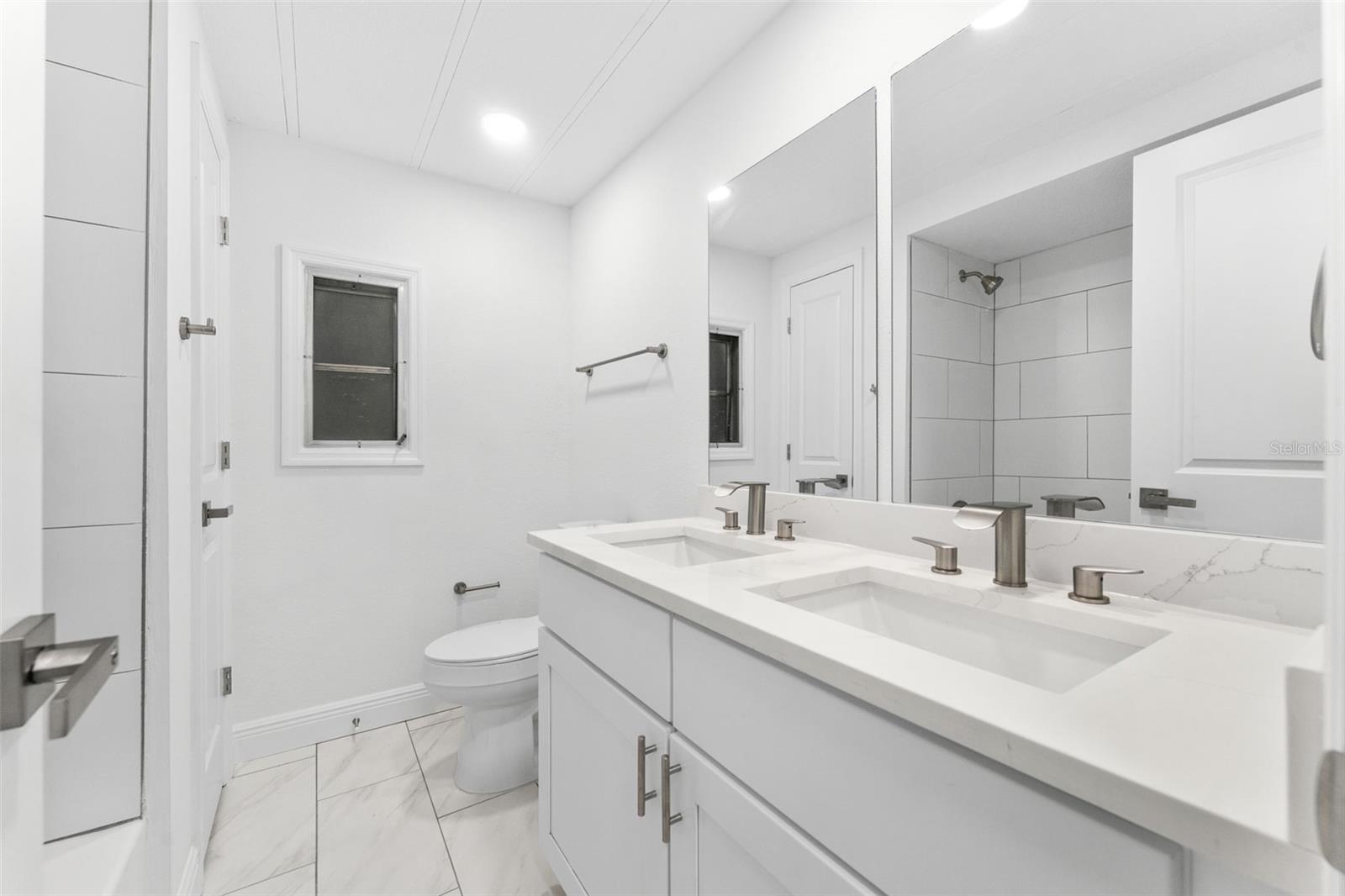 130 FLORENCE BLVD — photo 10