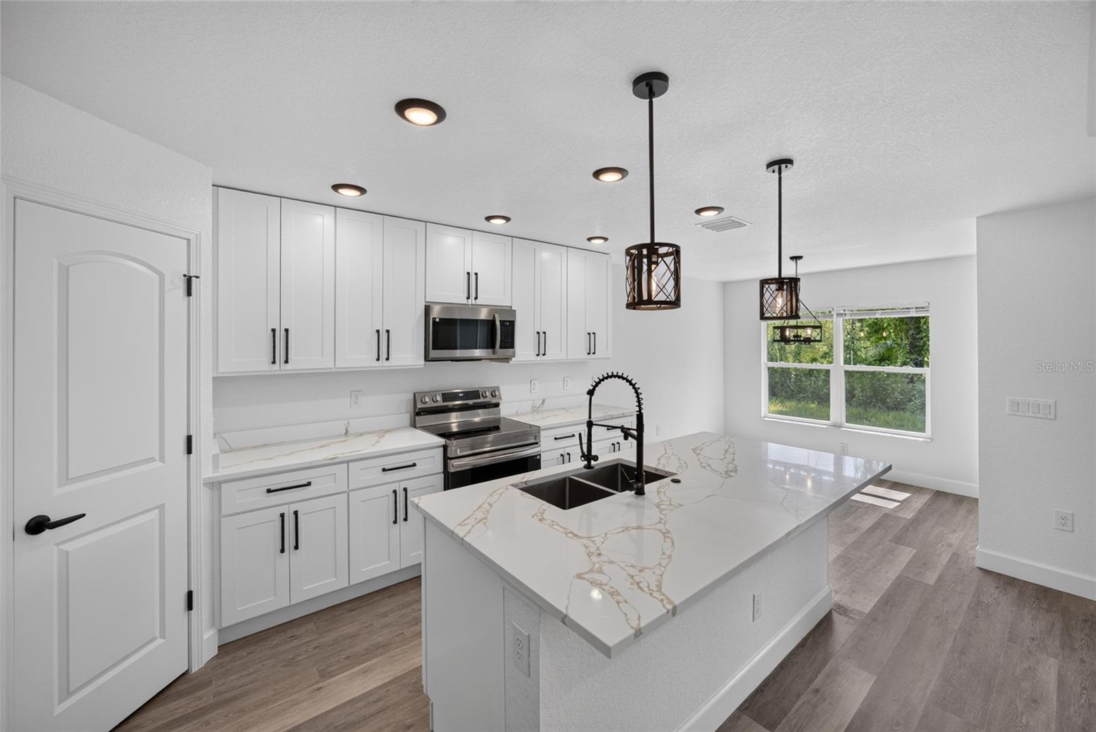 2225 MCCARTHY AVE — photo 11