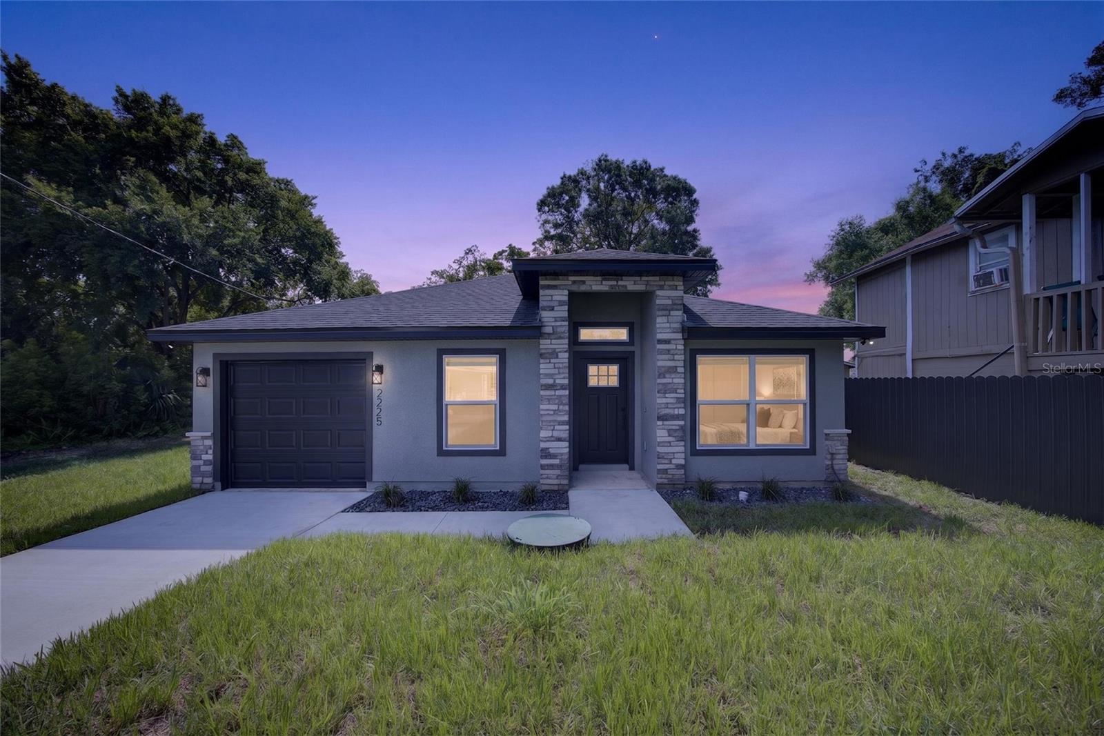 2225 MCCARTHY AVE — photo 9