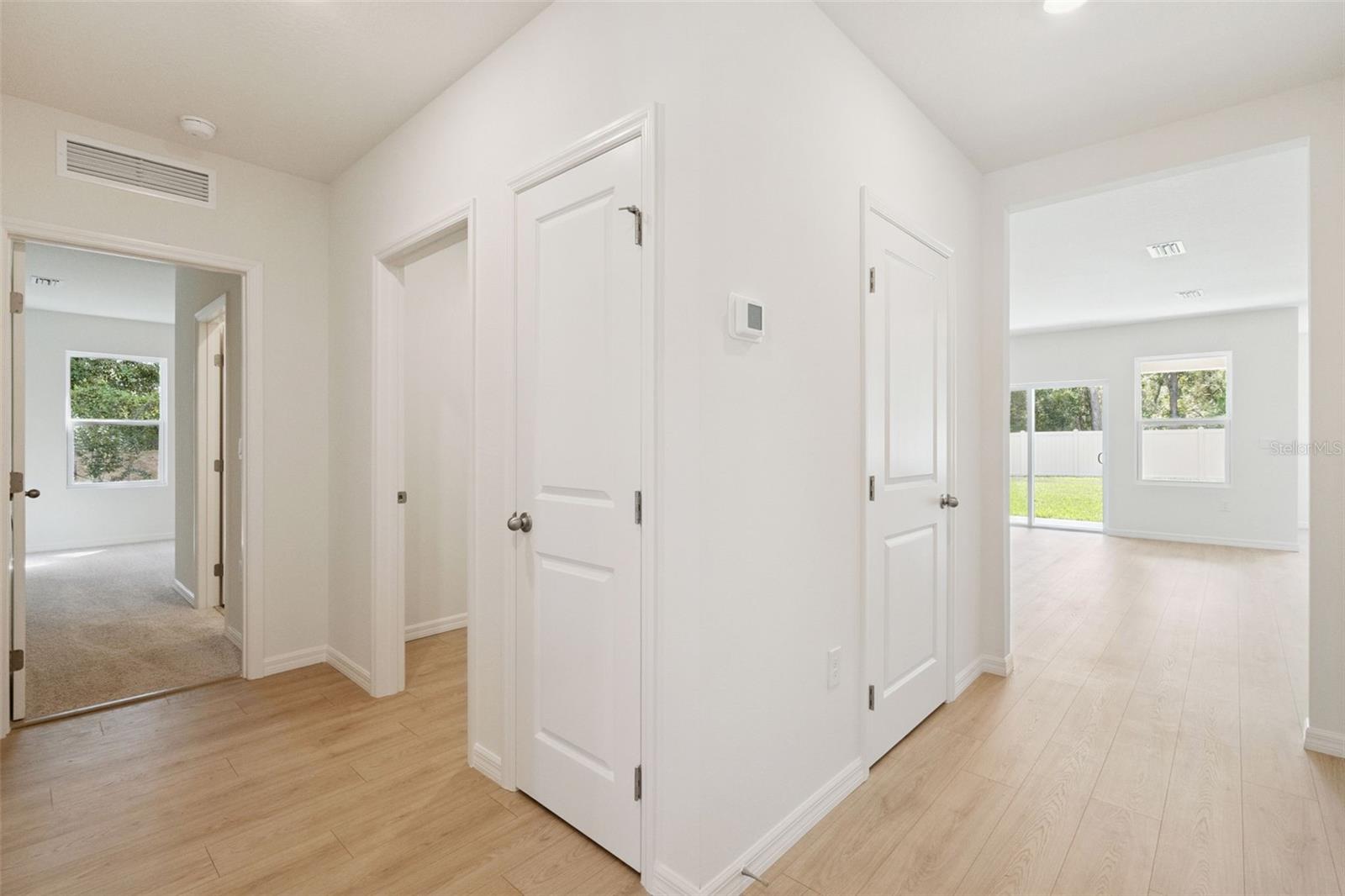 1340 FOUNTAIN VIEW ST — photo 9