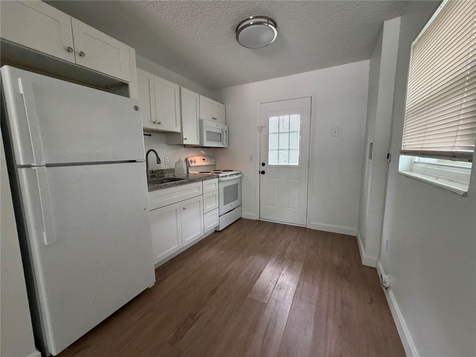 1801 MELLONVILLE AVE #B — photo 5