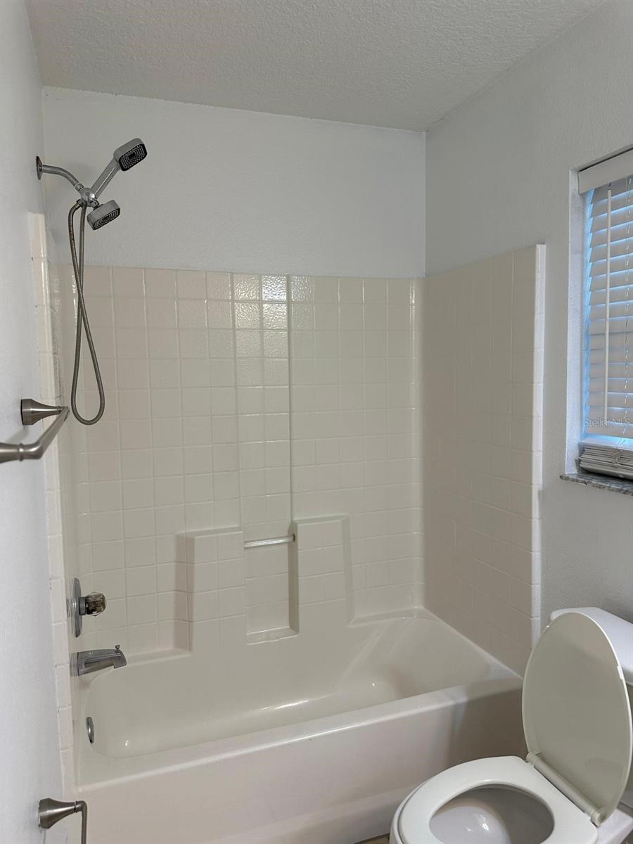 2149 N NORMANDY BLVD — photo 8