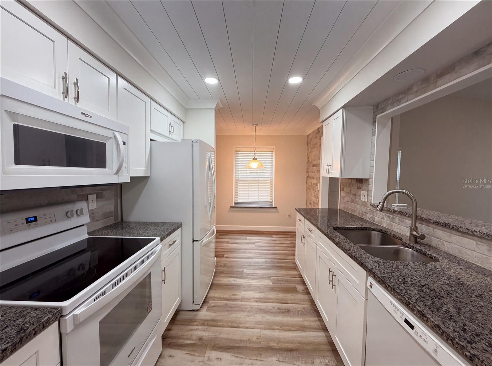 228 BOB WHITE CT #2280 — photo 2