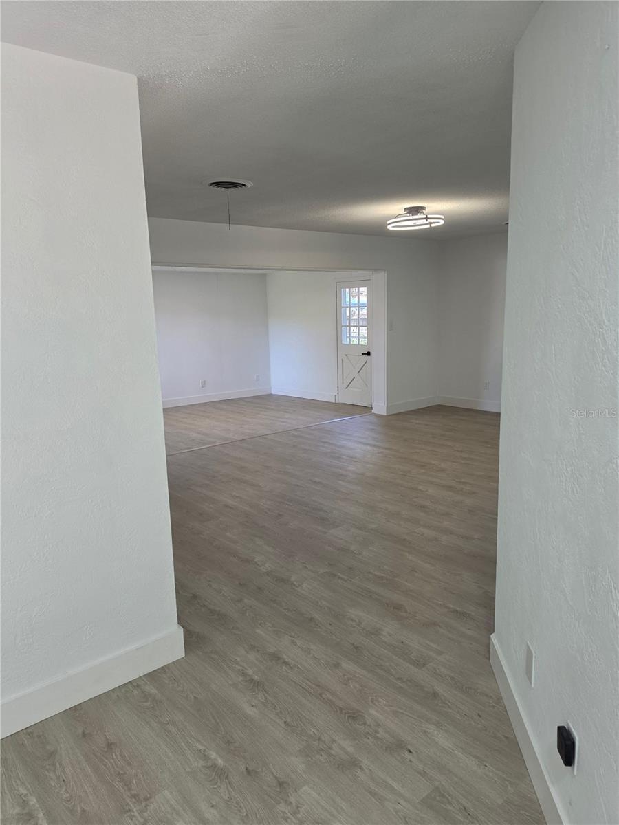 640 WESTWARD CIR — photo 4