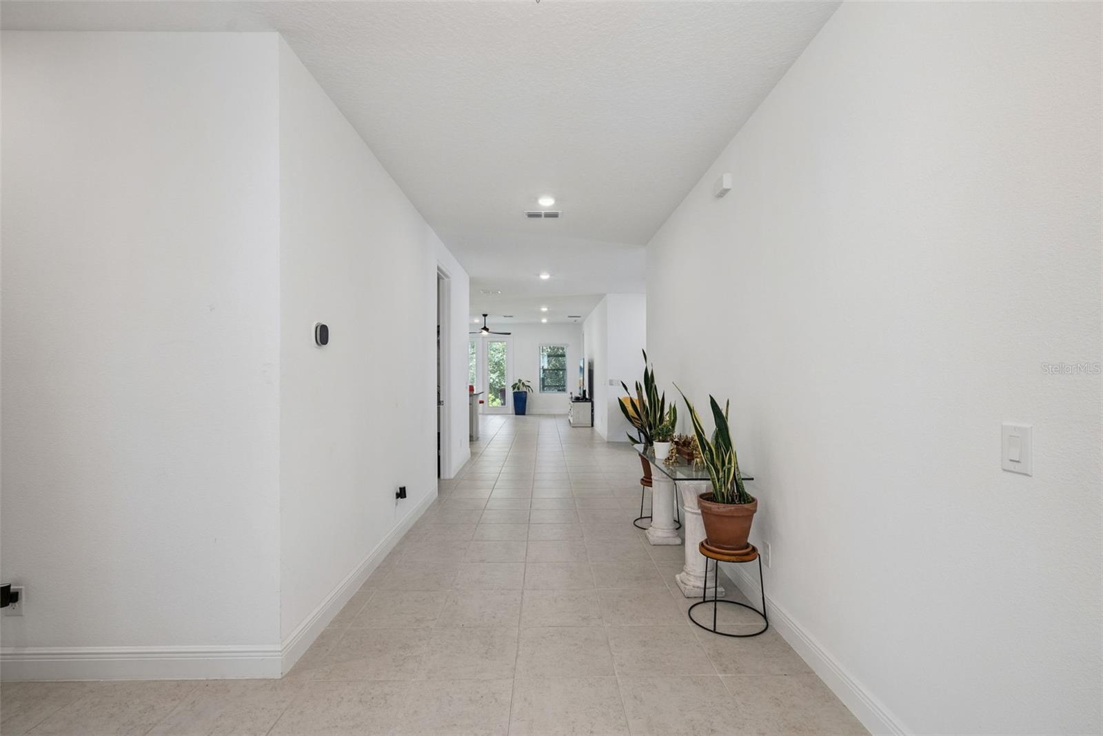 1699 MEADOWLARK DR — photo 8