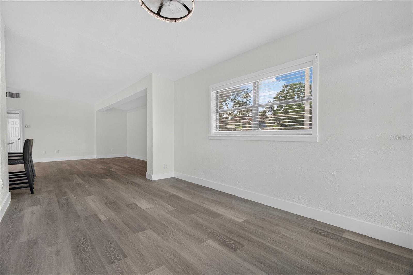 2500 MYRTLE AVE — photo 7