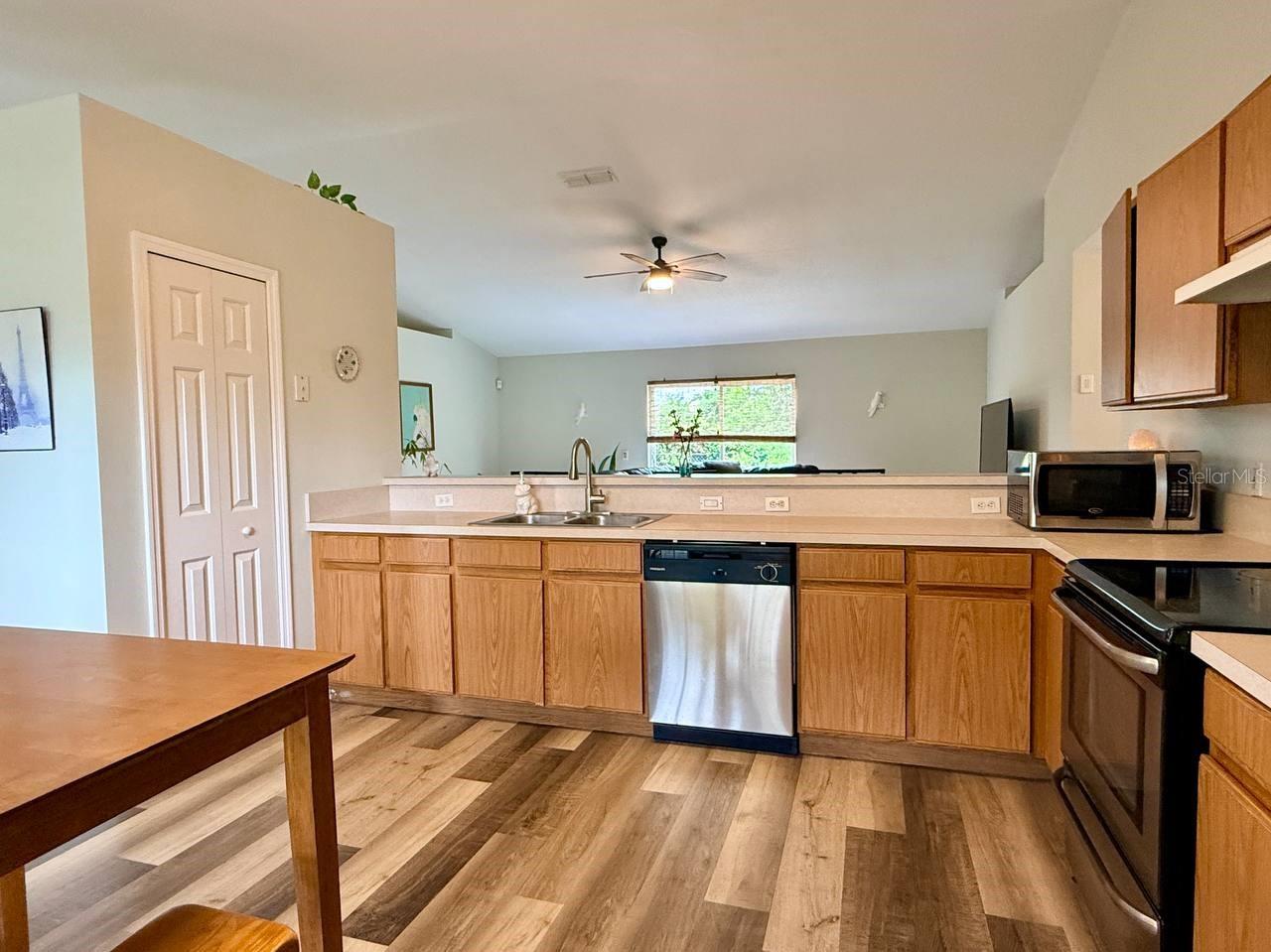 267 AUTUMN RIDGE RD — photo 9