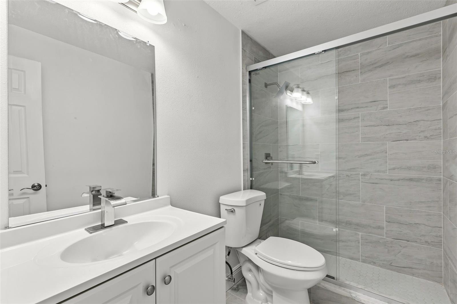 1432 RICHMOND AVE — photo 11
