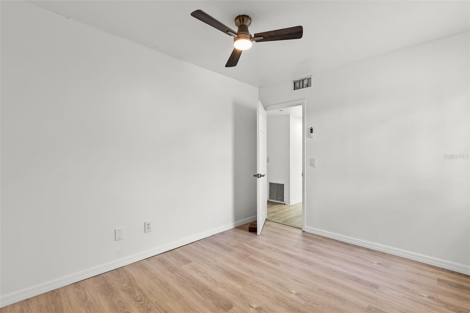 1432 RICHMOND AVE — photo 12