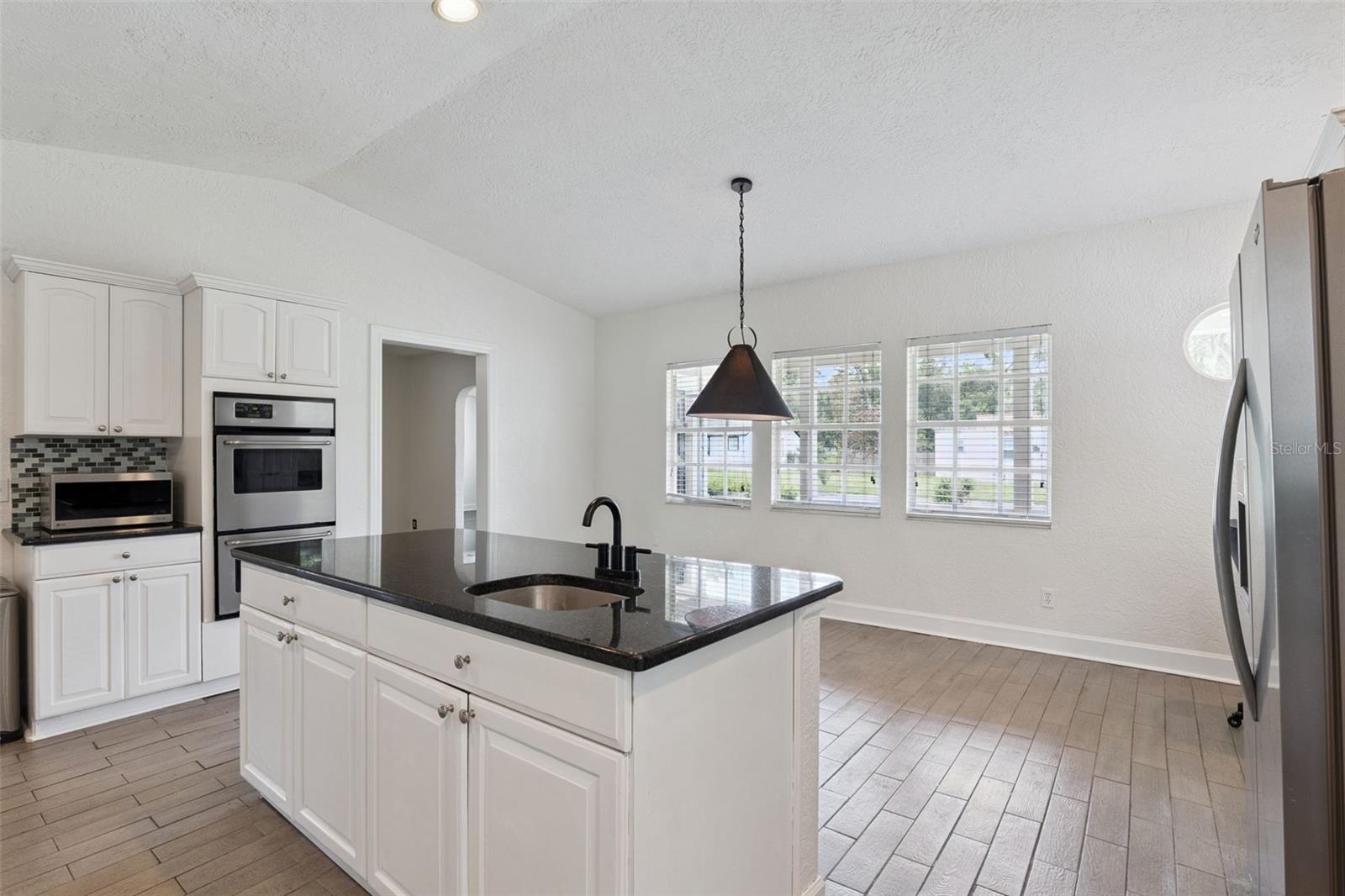 207 S SUMMERLIN AVE — photo 12