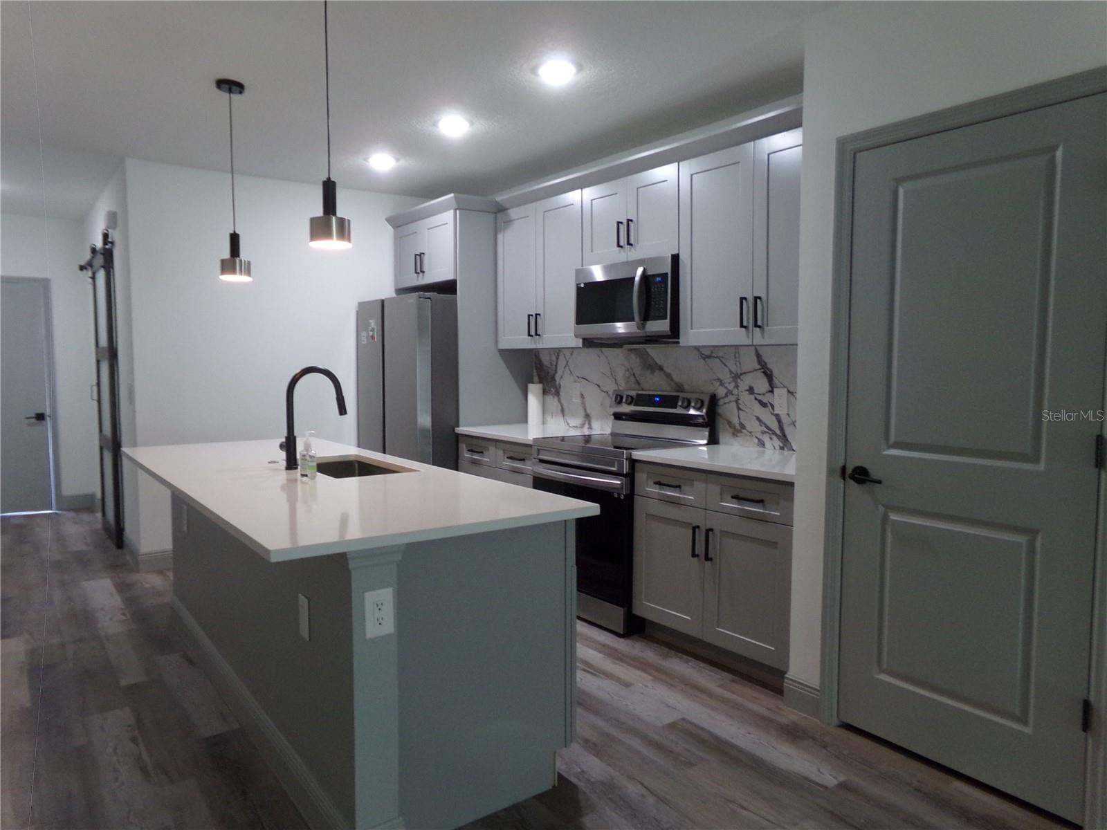 2262 FERNWOOD ST UNIT B #B — photo 12