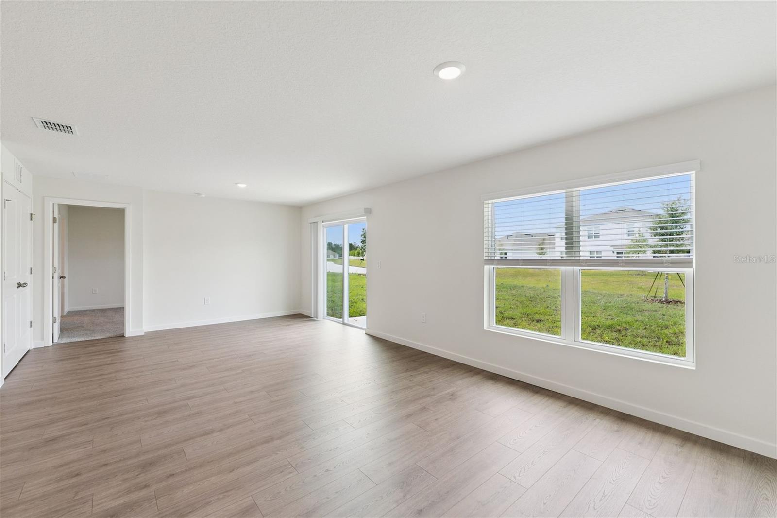 141 HEIRLOOM DR — photo 2