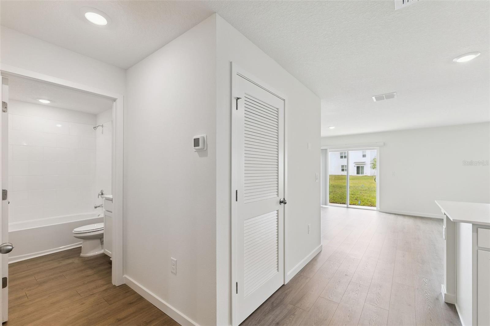 141 HEIRLOOM DR — photo 11